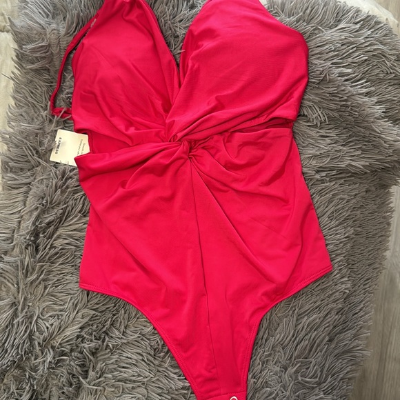NEW Express Pink Body Contour Thong
Bodysuit Size XS - Picture 2 of 5